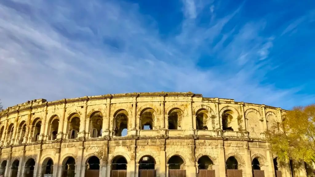 Nîmes : le soleil est encore bien présent ce lundi matin