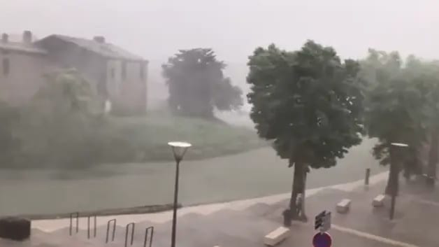 Météo : les images impressionnantes de l’orage à Trèbes dans l’Aude ce lundi