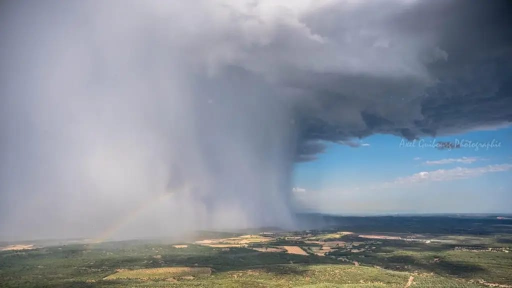 Gard. Orages : découvrez les superbes images d’Axel Guibourg