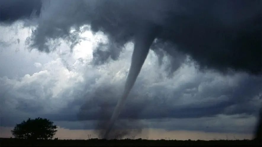 Hérault & Gard : trombes et tornades sont à redouter sous les orages violents
