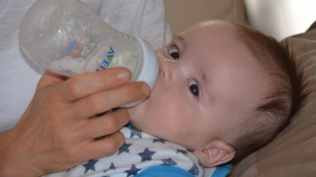 Santé : des bouteilles de lait pour bébé Candia rappelées partout en France