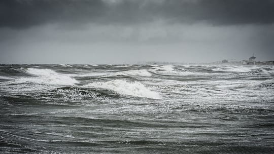 Hérault : la préfecture lance un appel à la vigilance face aux fortes vagues annoncées