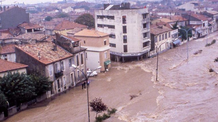 [VIDÉO] Mémoire : il y a 34 ans, Nîmes était frappée par des pluies torrentielles avec un bilan effroyable