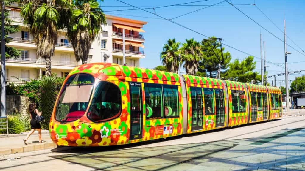 Montpellier : vol à l’arrachée du collier d’une jeune fille a un arrêt de tramway