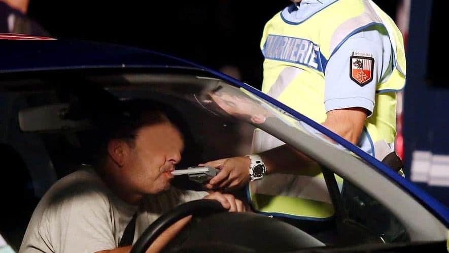 Aigues-Mortes : 15 permis de conduire retirés par la Gendarmerie du Gard pour le revivre de la fête