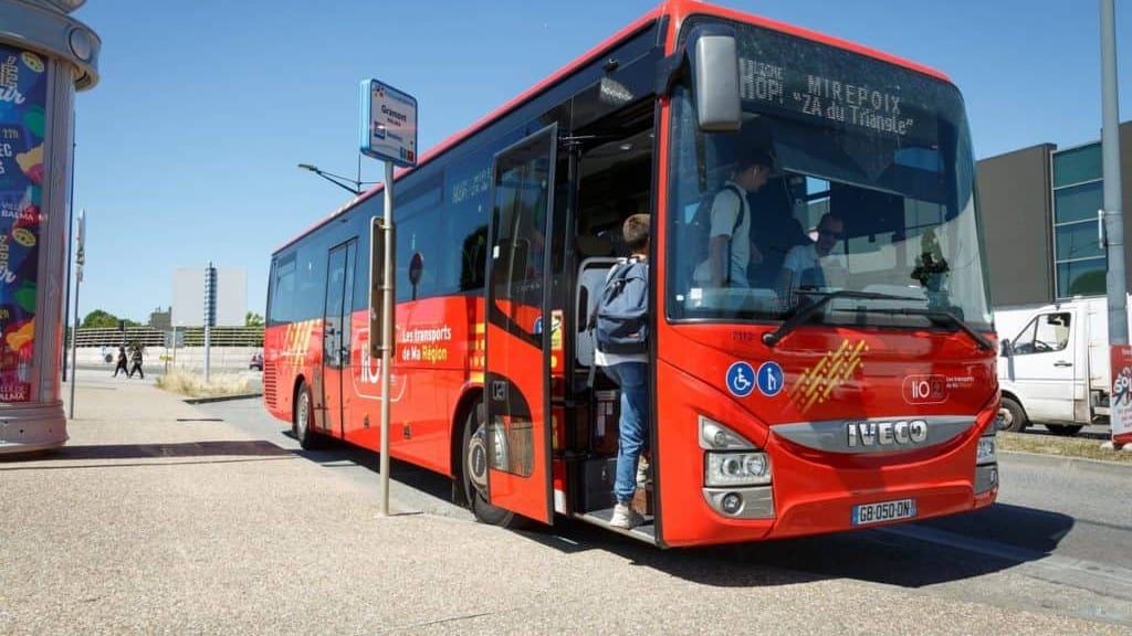 Occitanie : le réseau de transport de la Région, liO, recrute de nombreux chauffeurs de car scolaire