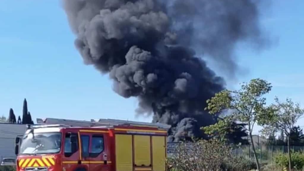 Gard : plusieurs véhicules en feu au sud de Nîmes ce dimanche