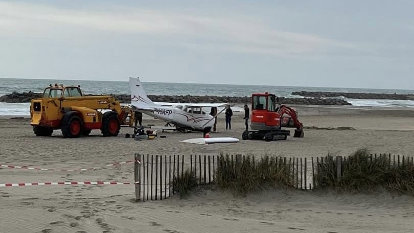 Hérault : un avion de tourisme posé sur la plage du Lido à Sète