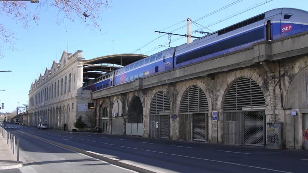 Ce dimanche : une personne heurtée par un train à proximité de la gare de Nîmes Centre