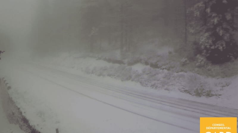 Météo : fortes chutes de neige entre Gard et Lozère, circulation difficile