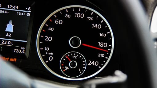 Lot : un automobiliste flashé à 121 km/h à la sortie d’un lavage auto