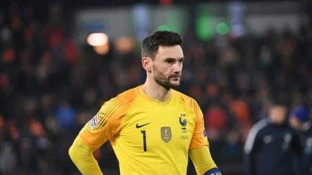 Football :  Hugo Lloris, gardien et capitaine de l’Equipe de France, prend sa retraite internationale