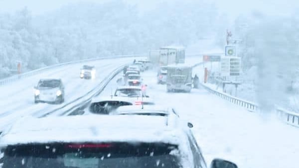 Neige, verglas et vent en Occitanie : risque de congères sur l’autoroute A75