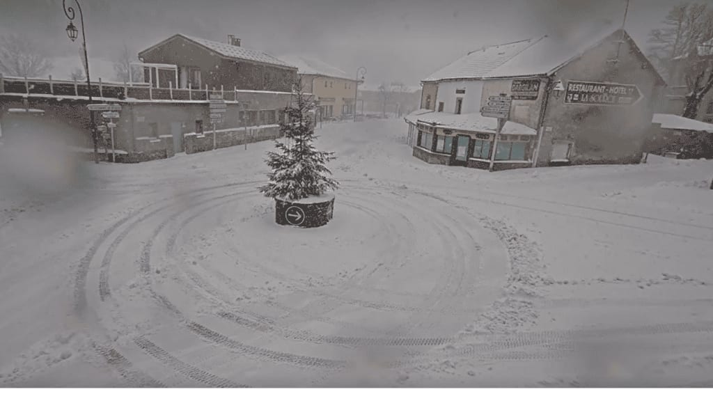 Gard : la neige tombe en abondance dans les Cévennes et autour du Mont-Aigoual