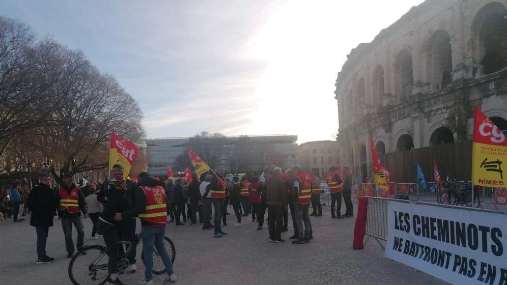 Reforme des retraites : plusieurs rassemblements spontanés contre le 49.3