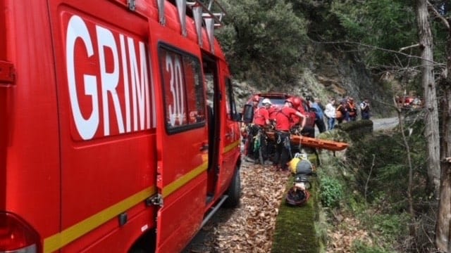 Cévennes : un motard chute de 20 mètres en contrebas d’une route, il n’est que légèrement blessé