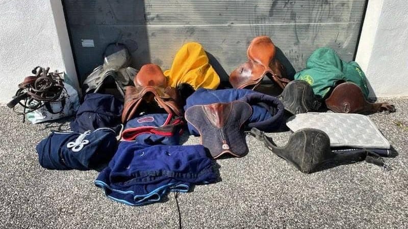 Gard : un ancien employé de centre équestre impliqué dans des vols de selles et de matériel d’équitation