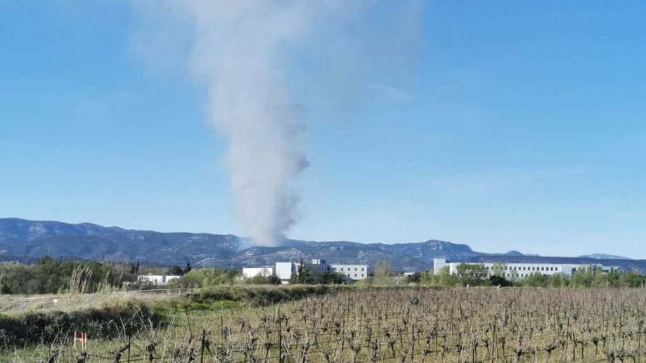 Hérault : un important incendie en cours, visible depuis l’ensemble du département