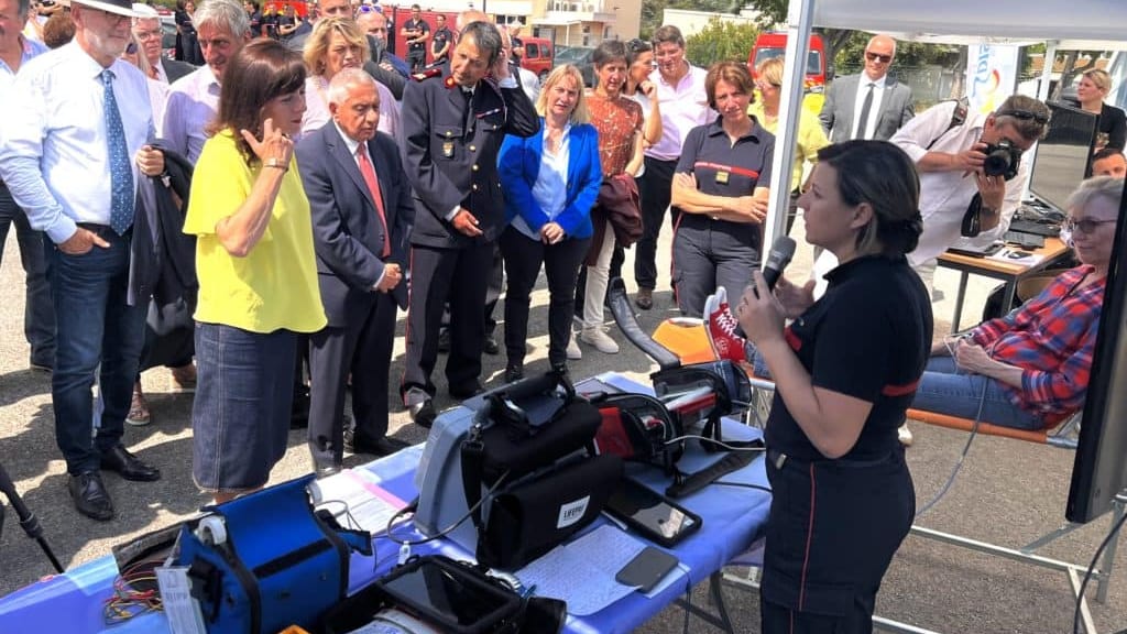 Occitanie : les pompiers du Gard et le SAMU 30 présentent leurs nouveaux outils connectés