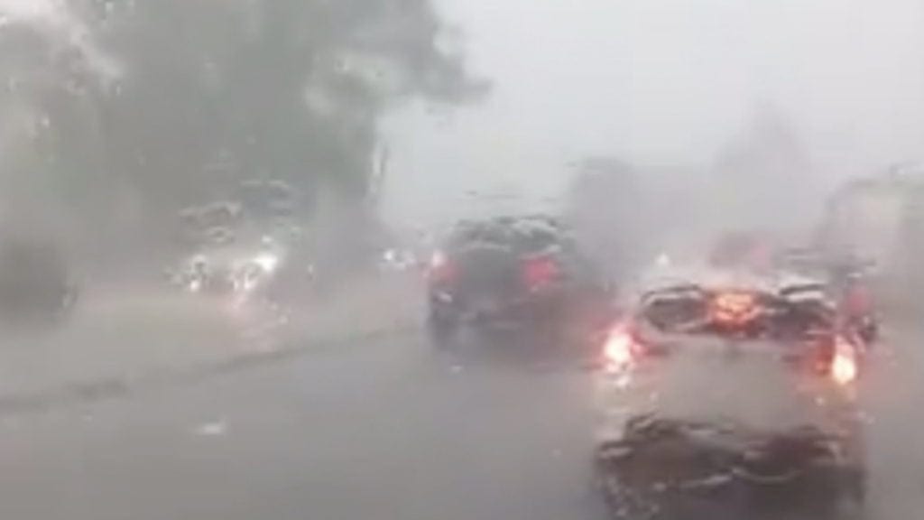 Gard : les images impressionnantes de l’orage de grêle à Nîmes ce mercredi