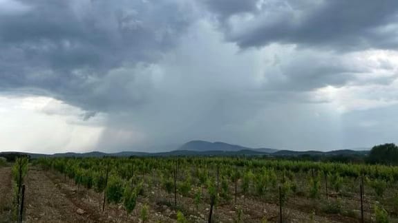 Météo : orages et grêle en cours sur le Gard et l’Hérault