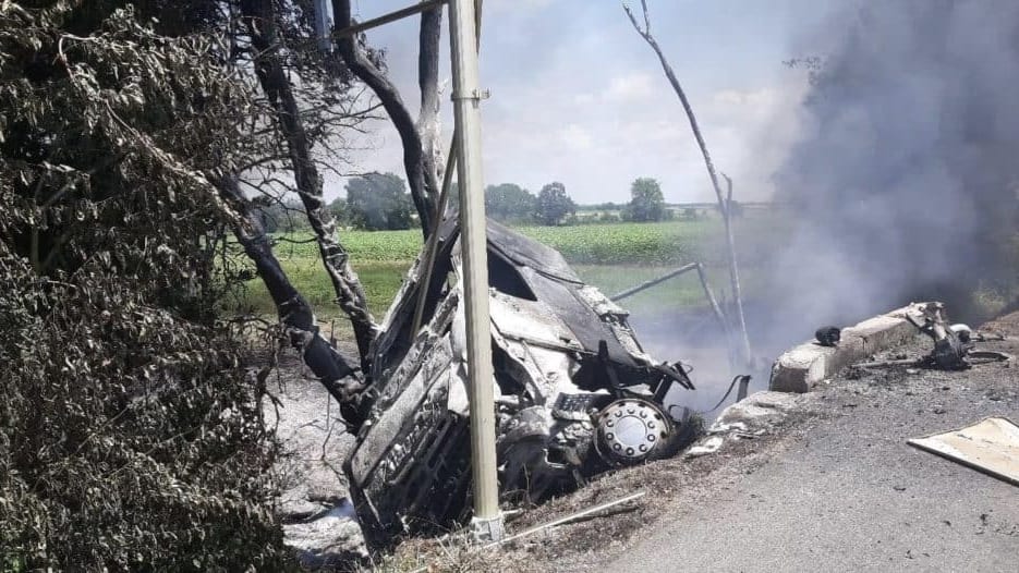 Occitanie : un camion-citerne s’accidente et s’enflamme avec 29 000 litres de carburants