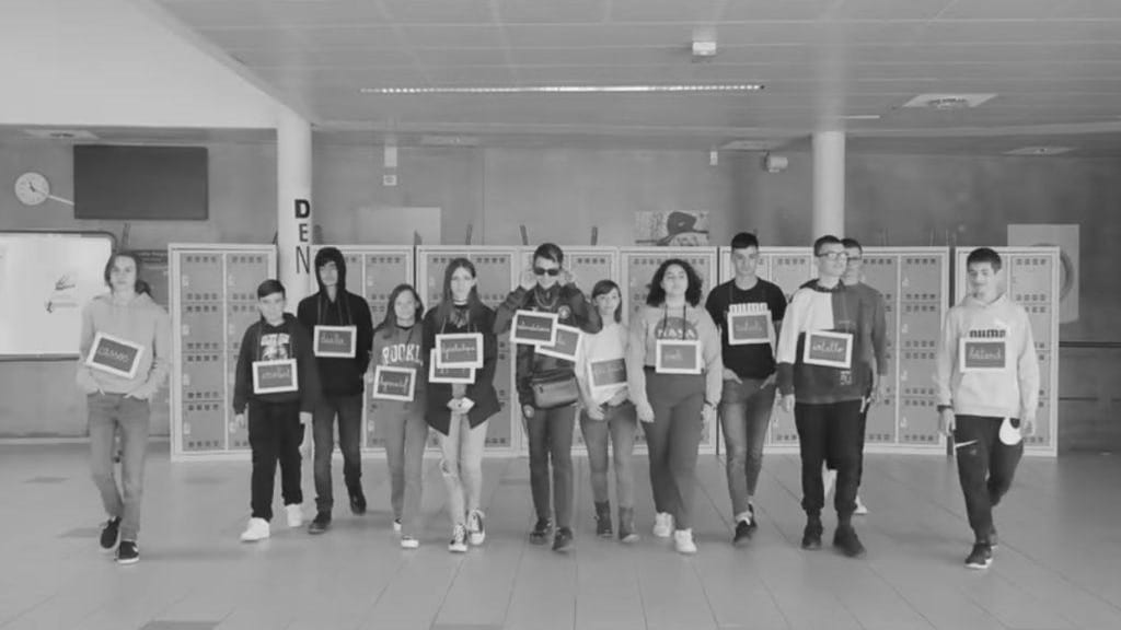 Gard : des élèves d’un collège réalisent un clip poignant sur les préjugés