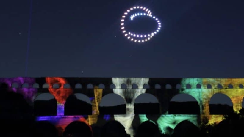 Pont du Gard : découvrez les superbes images du spectacle de drones lumineux