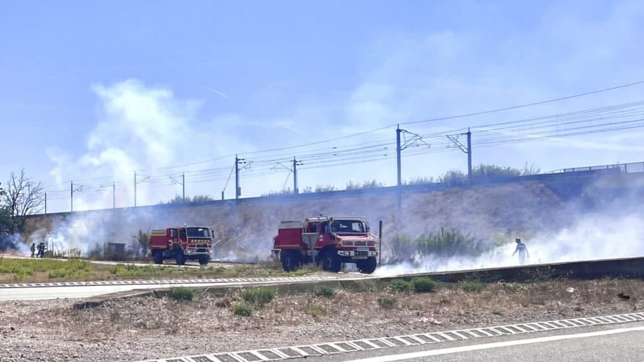 Gard : un feu de végétation se déclare le long de la LGV au niveau de Aimargues, ce vendredi