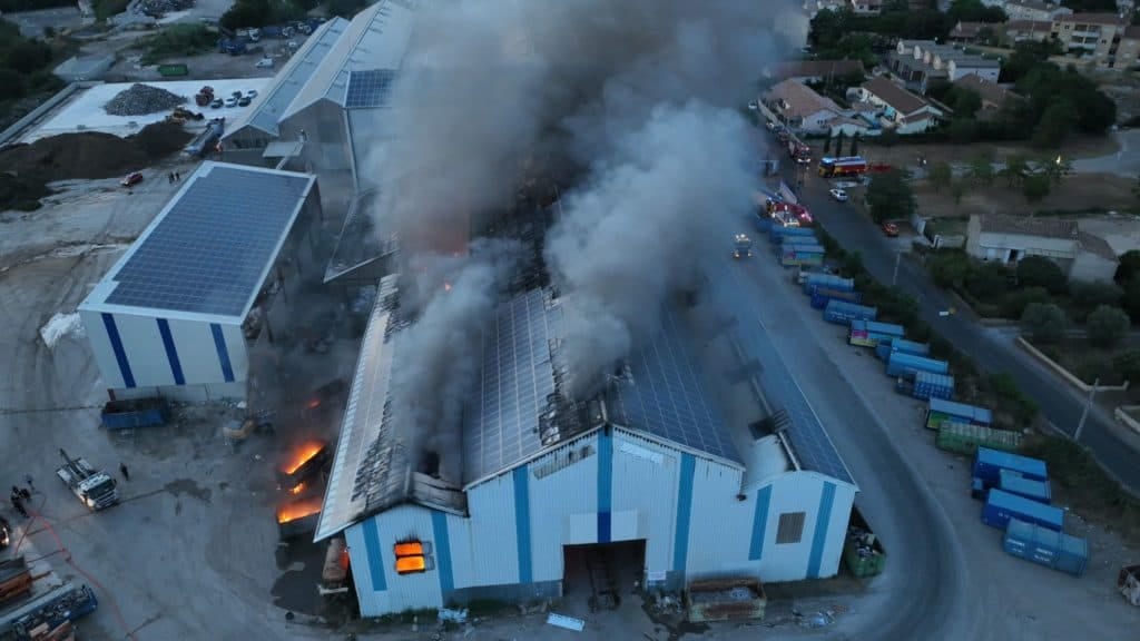 Gard : les dernières infos sur l’incendie du centre de recyclage Cévennes Déchets à Alès