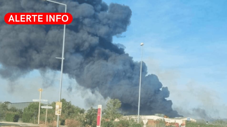 Hérault : impressionnant feu de hangar sur la commune de Paulhan