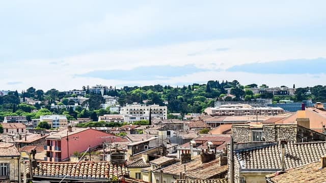 nimes