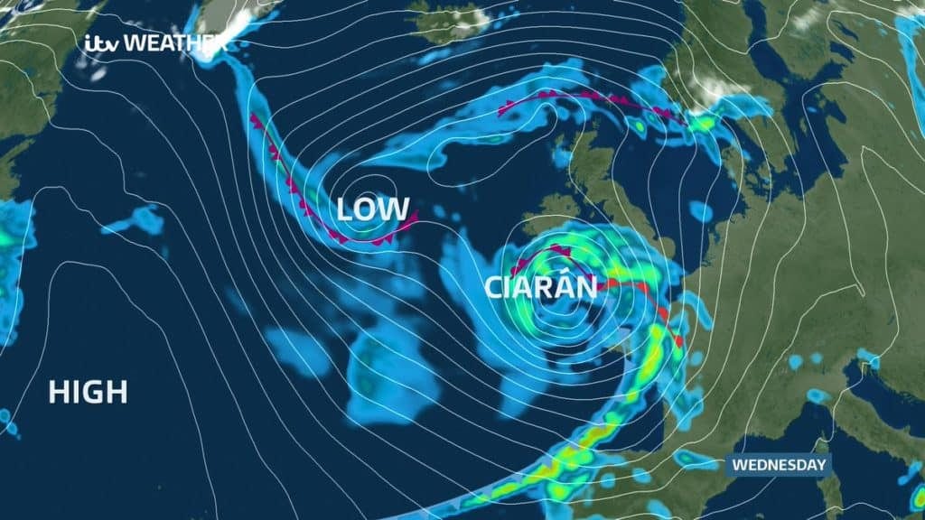 Météo : la tempête Ciaran va frapper la France, à quoi s’attendre ?
