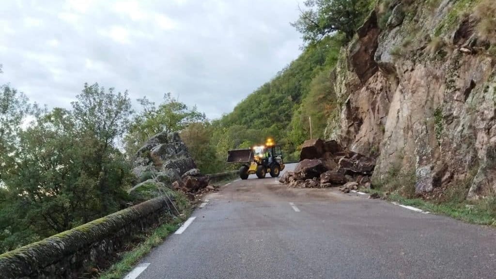 Gard : éboulement de rochers sur la route entre Le Vigan et l’Espérou