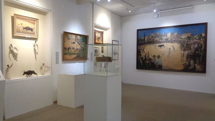 Nîmes : 3 000 œuvres de l’Association des Amis du Musée des Cultures Taurines rejoignent les autres collections