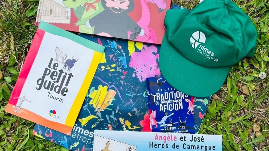Gard : « Angèle et José » font découvrir les monuments de la région Occitanie aux plus jeunes