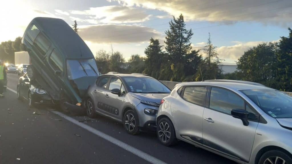 Gard : spectaculaire carambolage sur l’autoroute A9 ce dimanche après-midi près de Nîmes