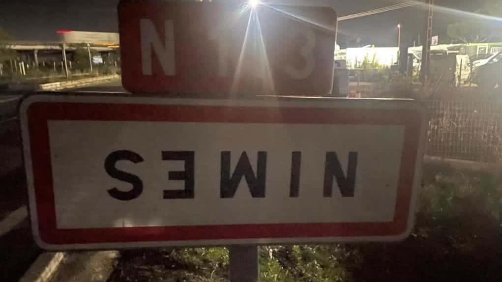 Gard : nombreux panneaux de ville retournés, une action des Jeunes Agriculteurs !