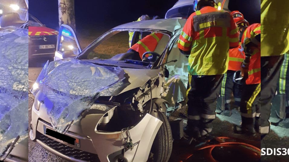 Gard : une voiture percute un platane, un homme gravement blessé