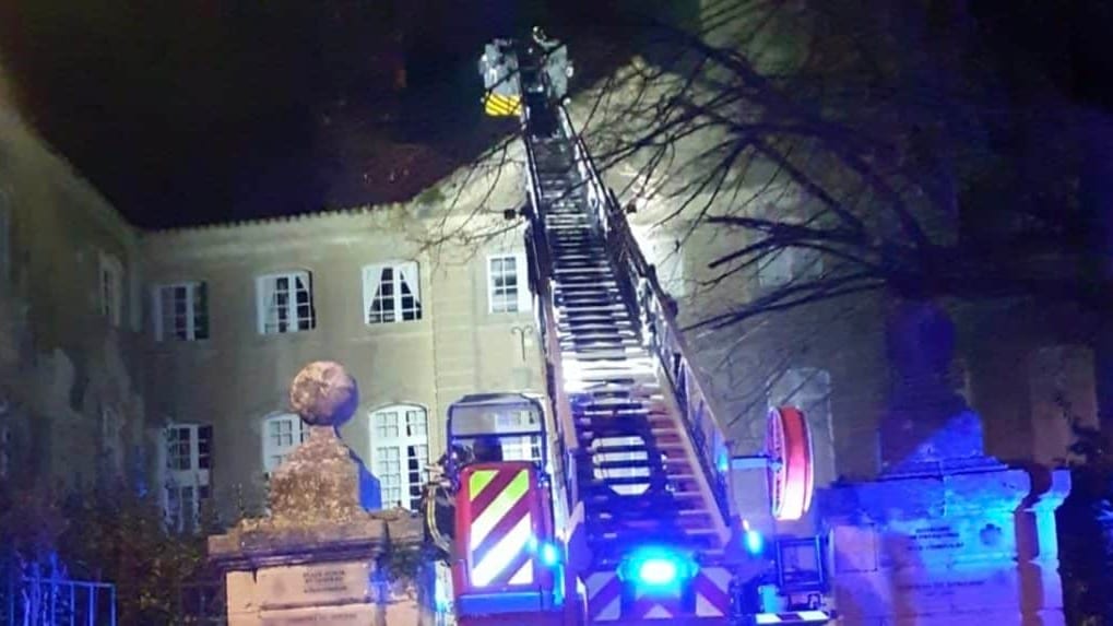 Gard : un feu se déclare dans les combles du château de Sanilhac