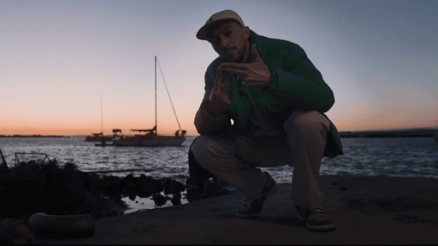 Demi Portion tire un bilan lucide de la société dans son nouveau clip