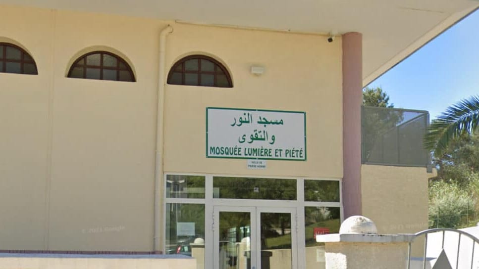 Fermeture d’une école coranique à Nîmes - Google Maps