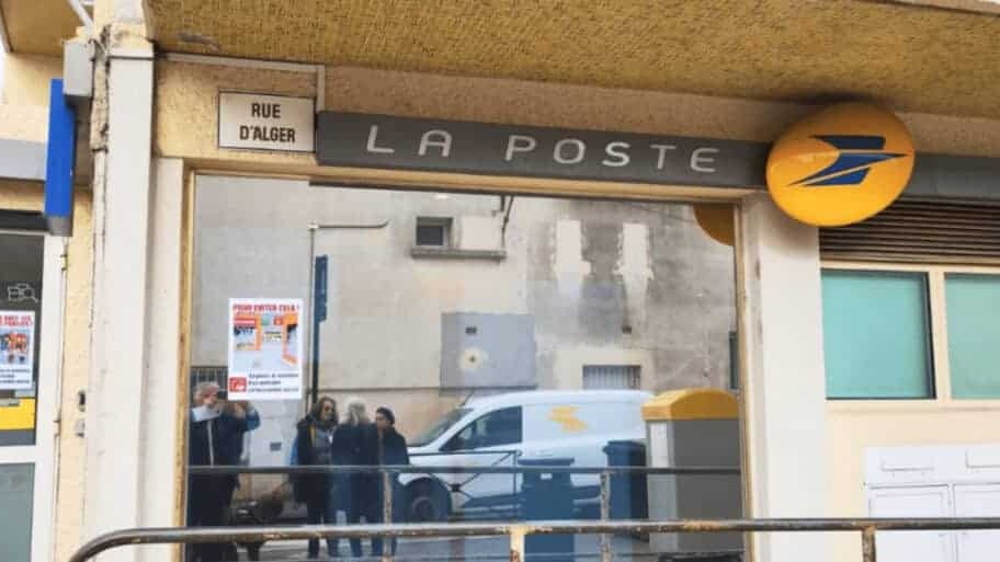 Gard : la colère ne retombe pas après la fermeture de La Poste Beausoleil à Nîmes