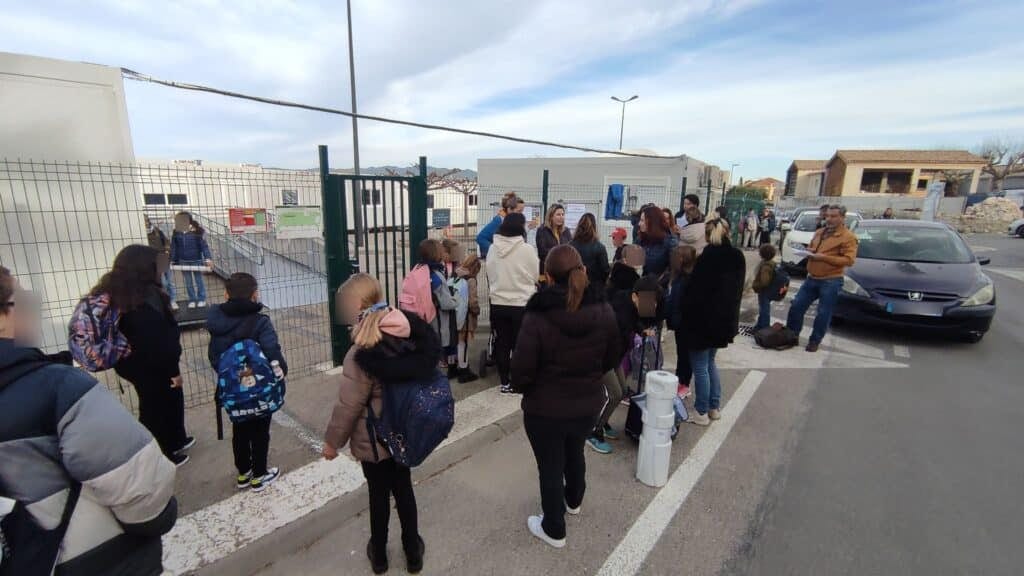 Gard : les parents d’élèves en colère à Saint-Hilaire-de-Brethmas