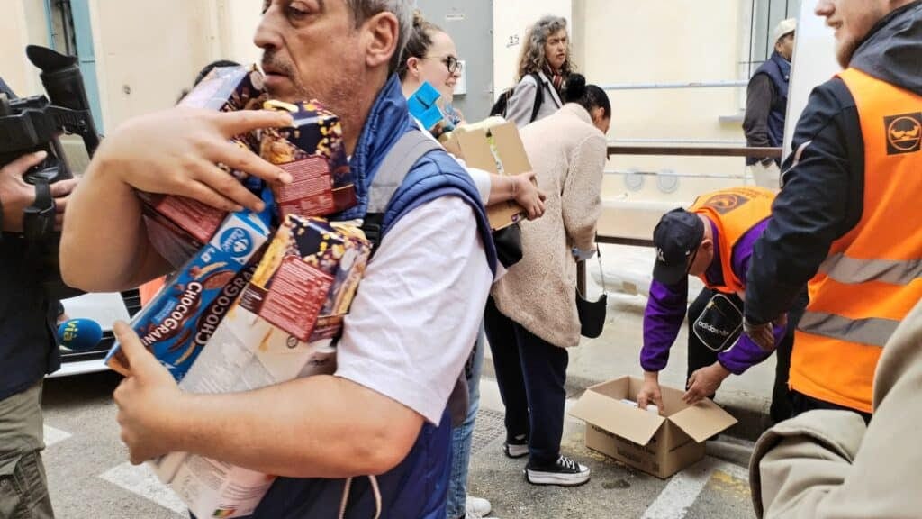 Gard : Table ouverte et Banque alimentaire distribuent gratuitement des denrées à Nîmes