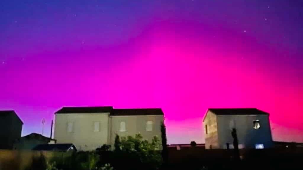 Occitanie : les plus belles images des aurores boréales visibles cette nuit dans la région