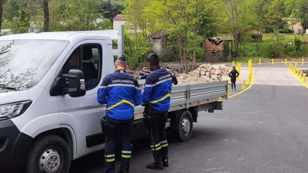 Cévennes : un camion de 26 tonnes intercepté sur le pont provisoire de Chamborigaud