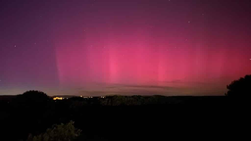 France : magnifiques aurores boréales visibles y compris en Occitanie !