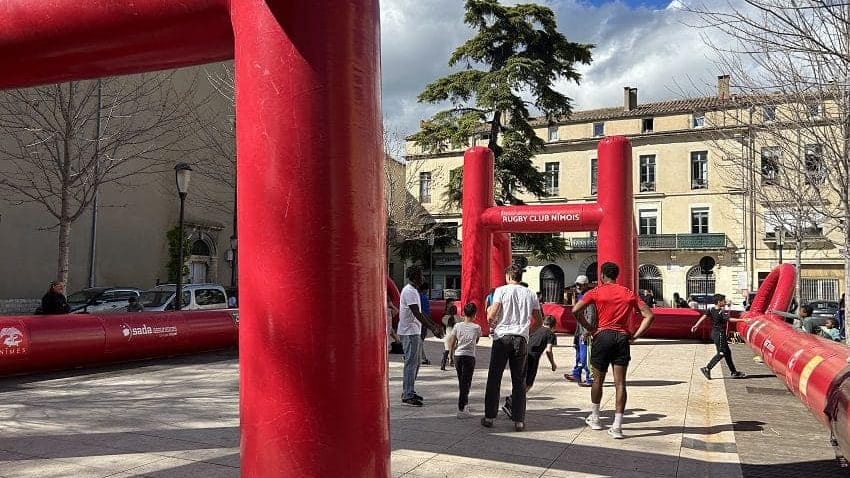 Gard : rugby, un tournoi des bailleurs sociaux en bas des tours à Nîmes