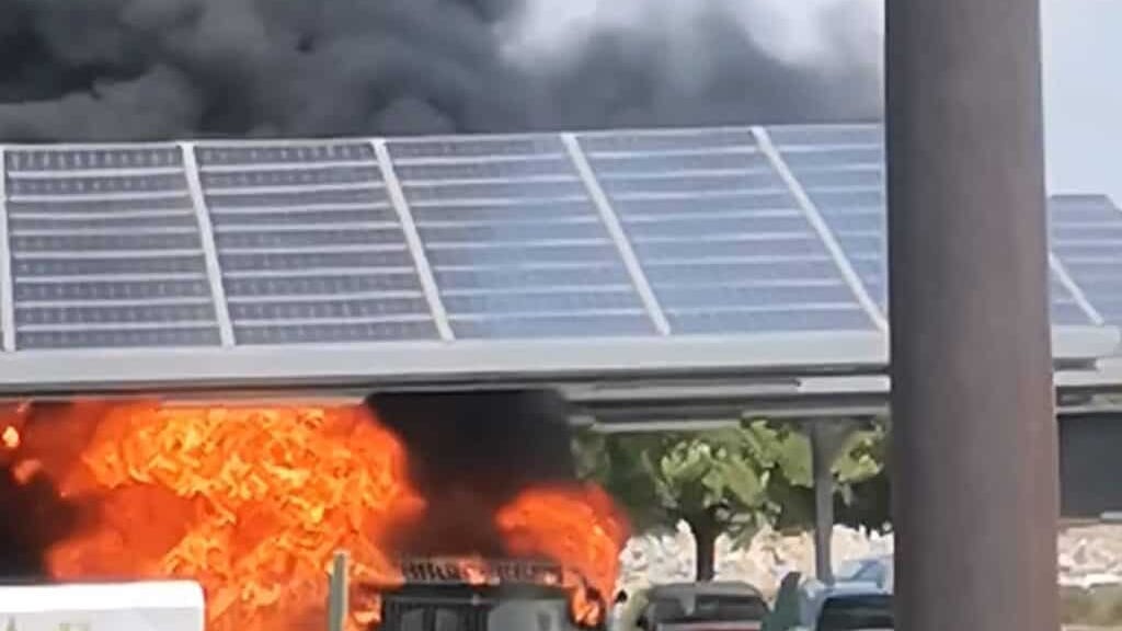 Incendie aux Angles dans le Gard